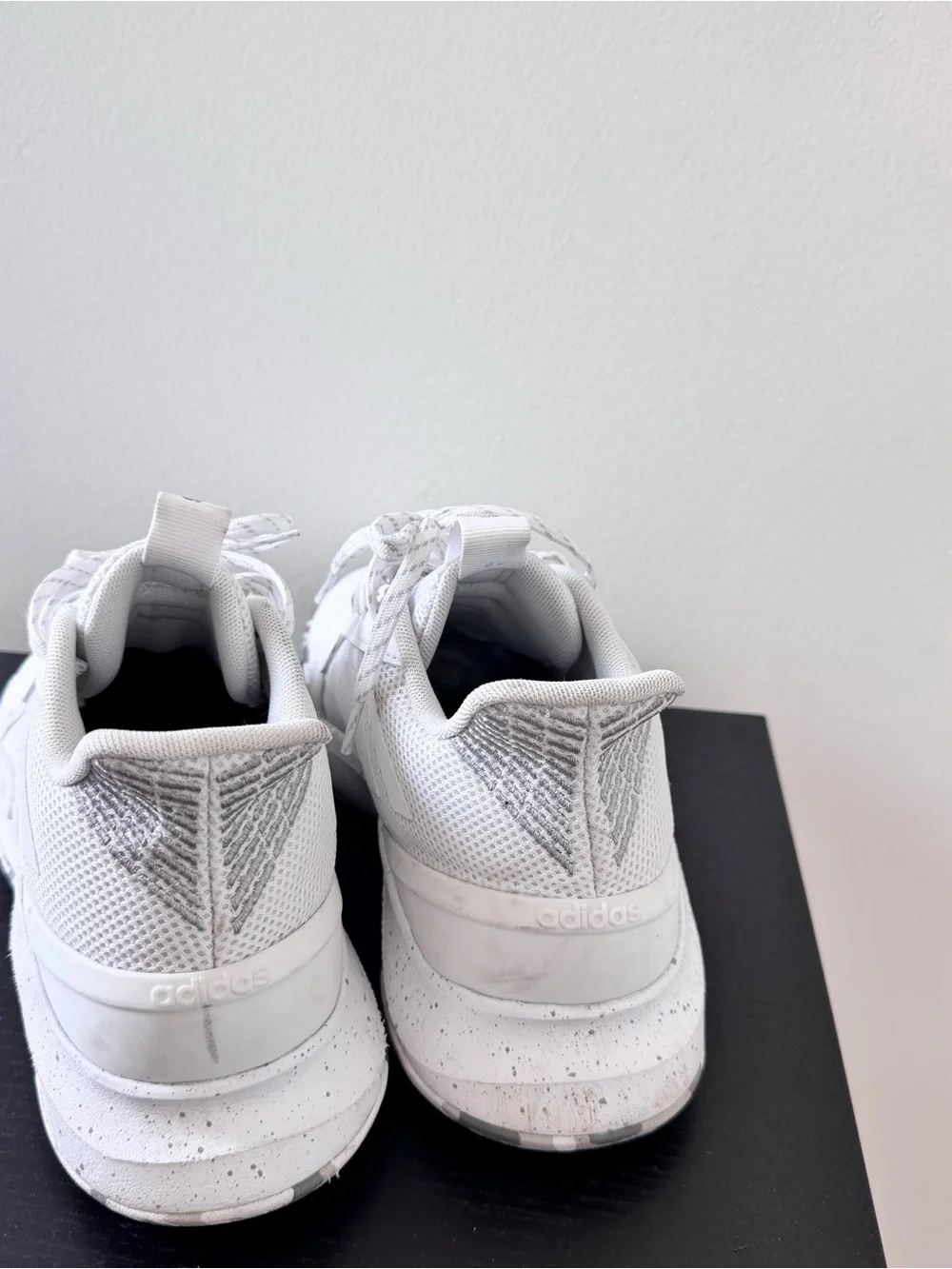 adidas Men’s White Athletic Training Sneakers with Gray Marbled Sole